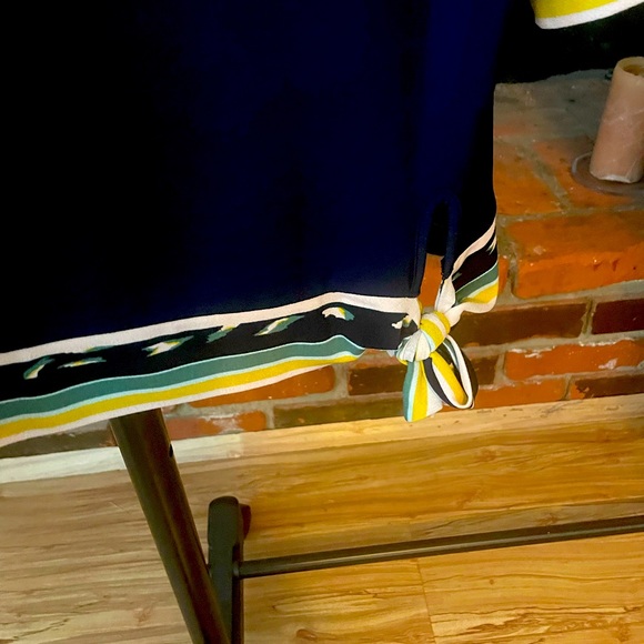 Women’s top LP.  Ann Taylor Factory. - Picture 3 of 7